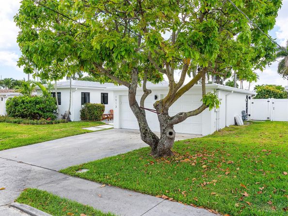 1012 Avocado Isle, Fort Lauderdale FL 33315