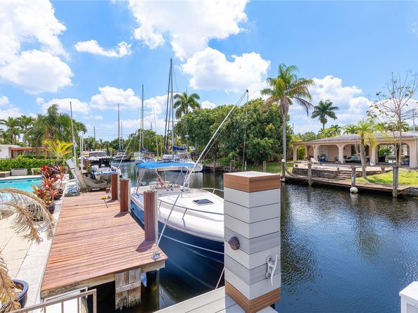 1012 Avocado Isle, Fort Lauderdale FL 33315