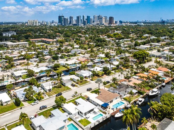 1012 Avocado Isle, Fort Lauderdale FL 33315