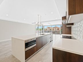 133 Isle of Venice Dr 201, Fort Lauderdale FL 33301