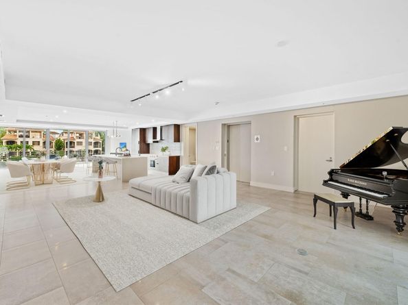 133 Isle of Venice Dr 201, Fort Lauderdale FL 33301