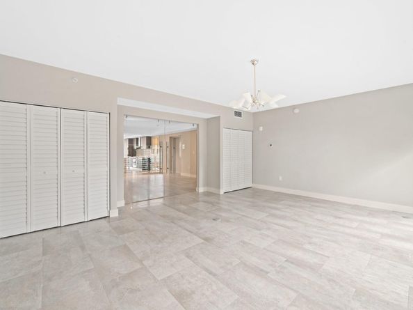 133 Isle of Venice Dr 201, Fort Lauderdale FL 33301