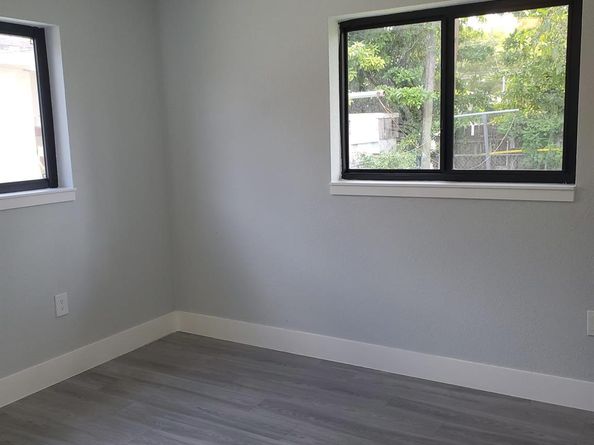 440 NE 174th St, North Miami Beach FL 33162