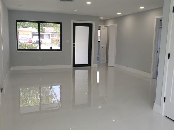 440 NE 174th St, North Miami Beach FL 33162