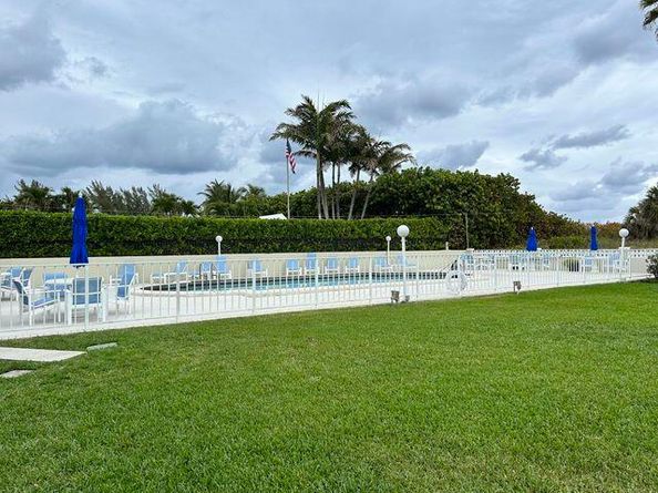 125 S Ocean Avenue 207, Palm Beach Shores FL 33404