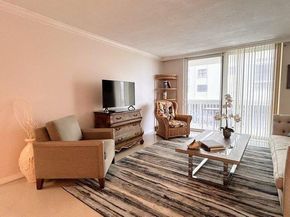 125 S Ocean Avenue 207, Palm Beach Shores FL 33404