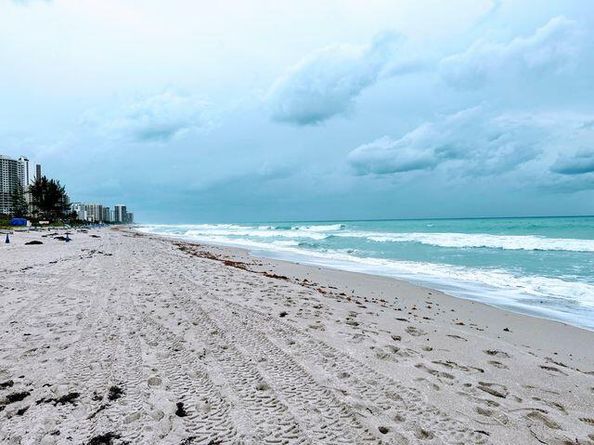 125 S Ocean Avenue 207, Palm Beach Shores FL 33404