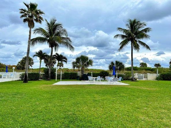 125 S Ocean Avenue 207, Palm Beach Shores FL 33404