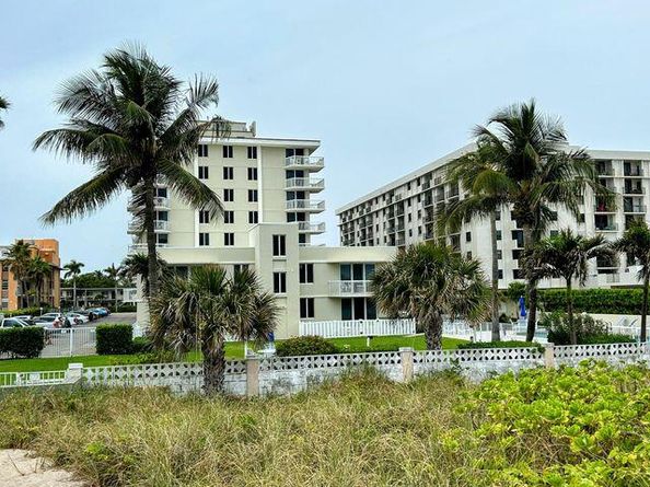 125 S Ocean Avenue 207, Palm Beach Shores FL 33404
