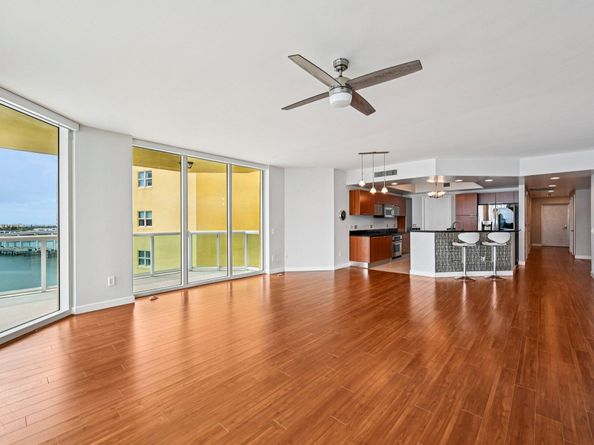 2650 Lake Shore Drive NE 1006, Riviera Beach FL 33404
