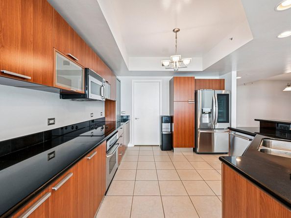 2650 Lake Shore Drive NE 1006, Riviera Beach FL 33404