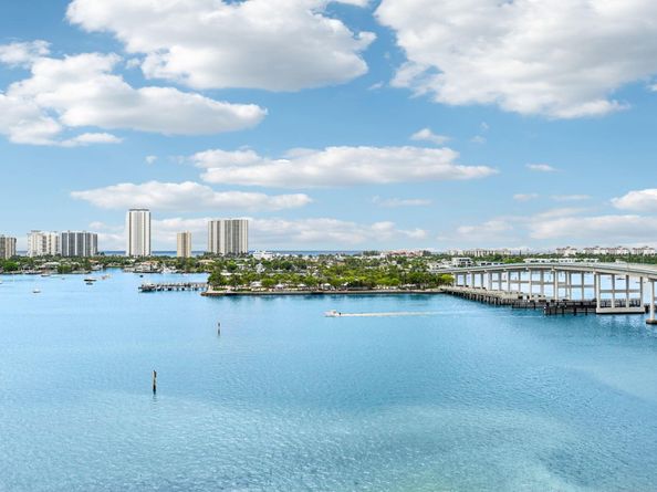 2650 Lake Shore Drive NE 1006, Riviera Beach FL 33404