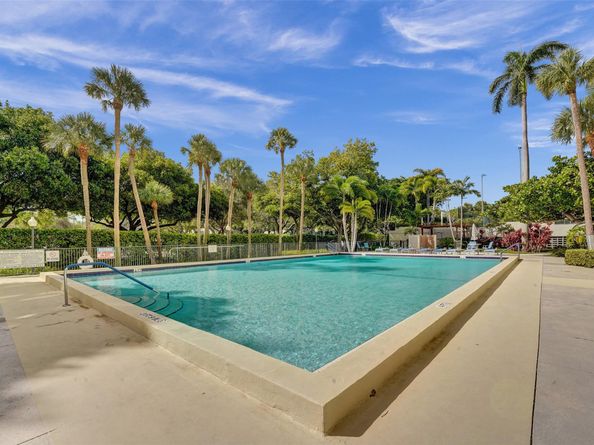 3200 Port Royale Dr N 905, Fort Lauderdale FL 33308