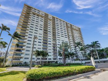 3200 Port Royale Dr N