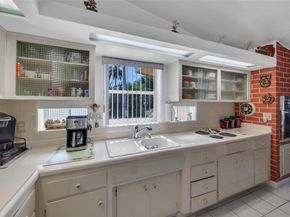 20130 NE 25th Ct, Miami FL 33180