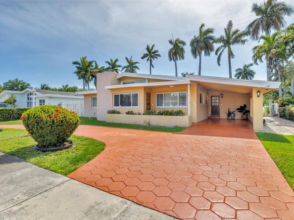 20130 NE 25th Ct, Miami FL 33180