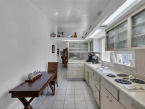 20130 NE 25th Ct, Miami FL 33180