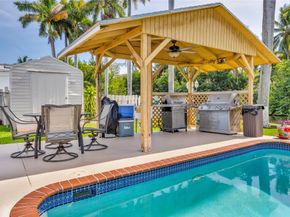 20130 NE 25th Ct, Miami FL 33180