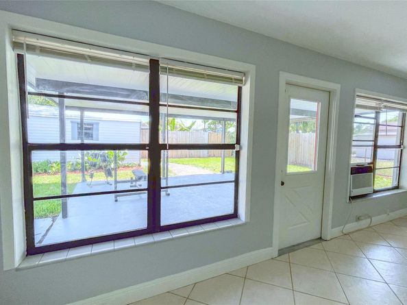 6214 Flagler St, Hollywood FL 33023