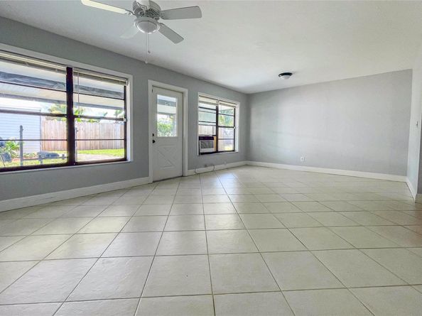 6214 Flagler St, Hollywood FL 33023