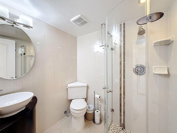 201 178th Dr 315, Sunny Isles Beach FL 33160