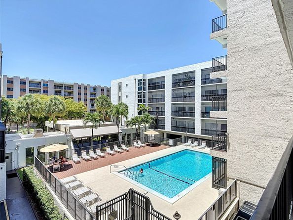 201 178th Dr 315, Sunny Isles Beach FL 33160