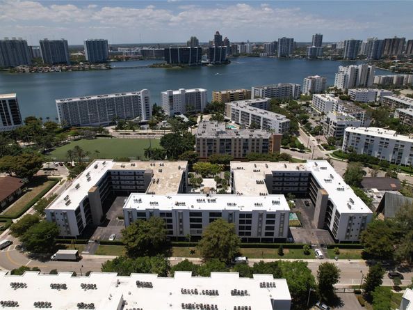 201 178th Dr 315, Sunny Isles Beach FL 33160