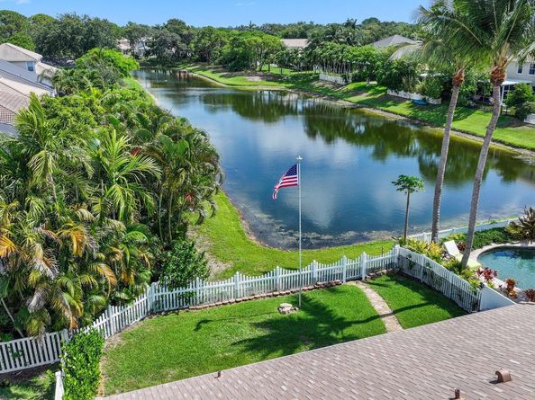 1071 Delray Lakes Drive, Delray Beach FL 33444