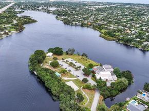1071 Delray Lakes Drive, Delray Beach FL 33444