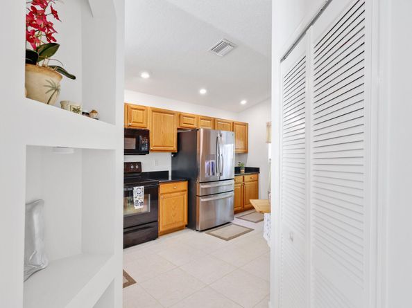 1071 Delray Lakes Drive, Delray Beach FL 33444
