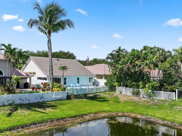 1071 Delray Lakes Drive, Delray Beach FL 33444