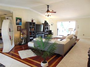 595 E River Dr, Margate FL 33063