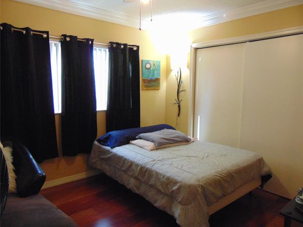 595 E River Dr, Margate FL 33063