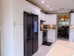595 E River Dr, Margate FL 33063