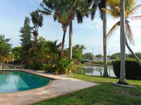 595 E River Dr, Margate FL 33063