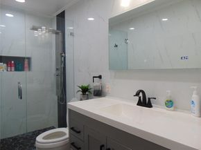 595 E River Dr, Margate FL 33063