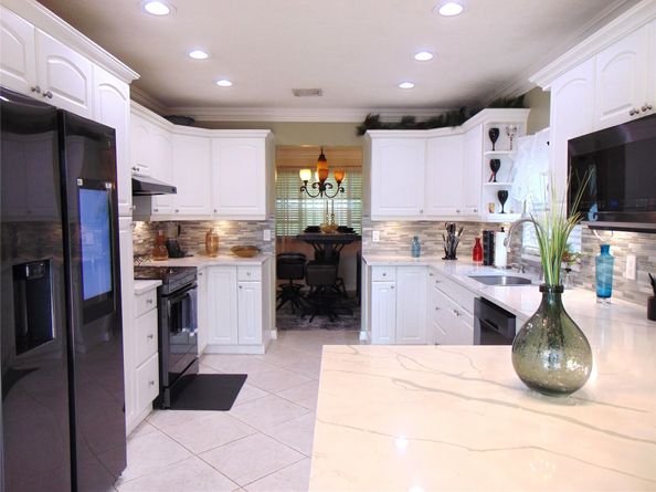 595 E River Dr, Margate FL 33063
