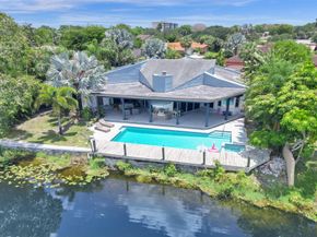 349 Jacaranda Dr, Plantation FL 33324