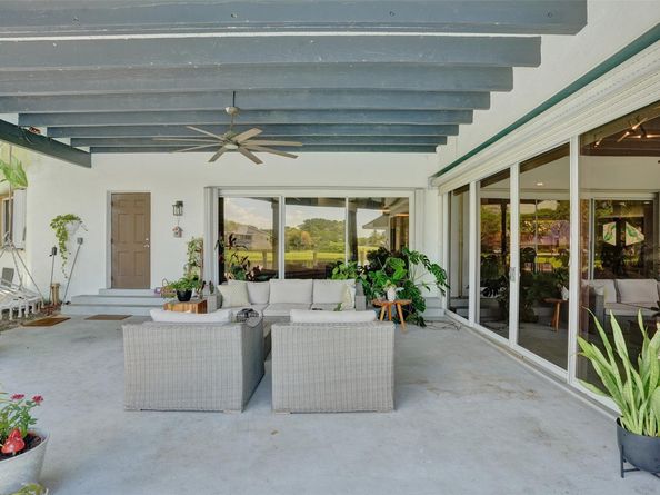 349 Jacaranda Dr, Plantation FL 33324