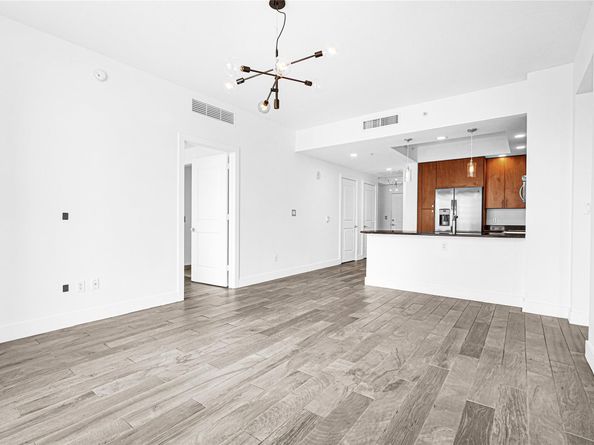 315 NE 3rd Ave 805, Fort Lauderdale FL 33301