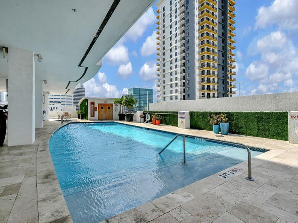 315 NE 3rd Ave 805, Fort Lauderdale FL 33301