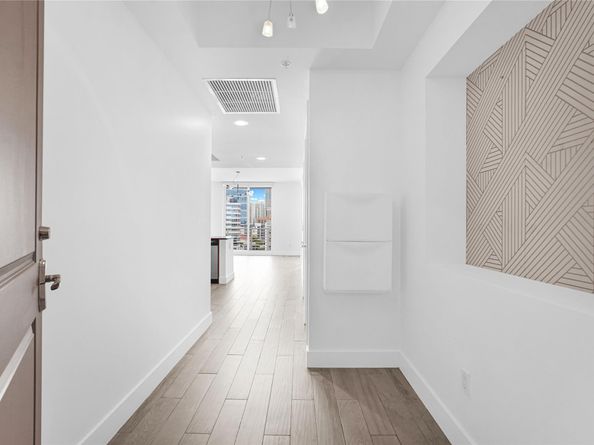 315 NE 3rd Ave 805, Fort Lauderdale FL 33301