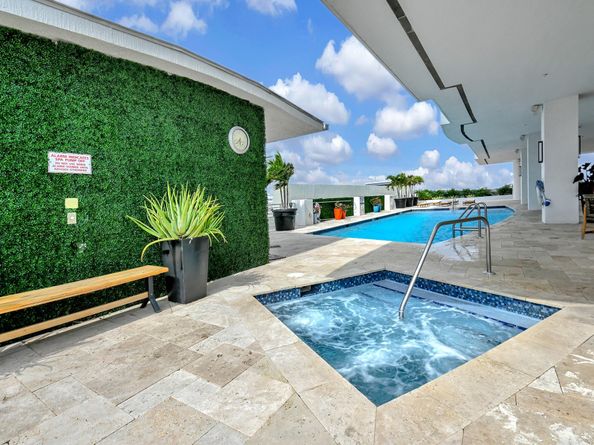 315 NE 3rd Ave 805, Fort Lauderdale FL 33301