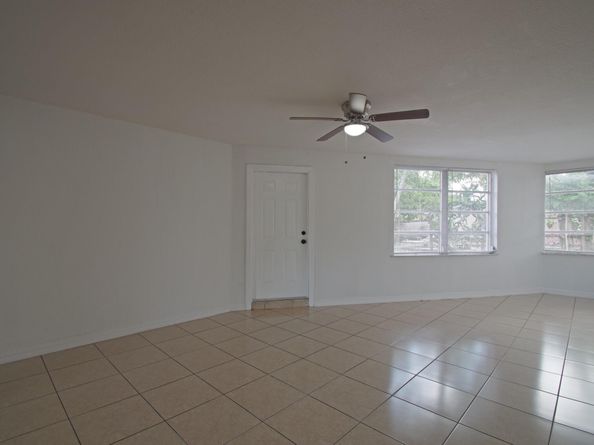3611 NW 35th Ave, Lauderdale Lakes FL 33309