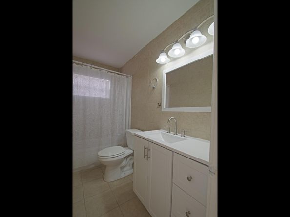 3611 NW 35th Ave, Lauderdale Lakes FL 33309
