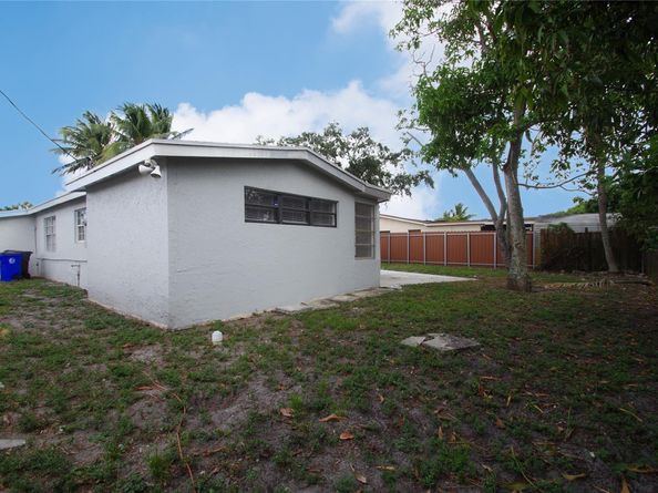 3611 NW 35th Ave, Lauderdale Lakes FL 33309