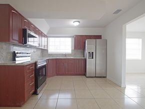 3611 NW 35th Ave, Lauderdale Lakes FL 33309