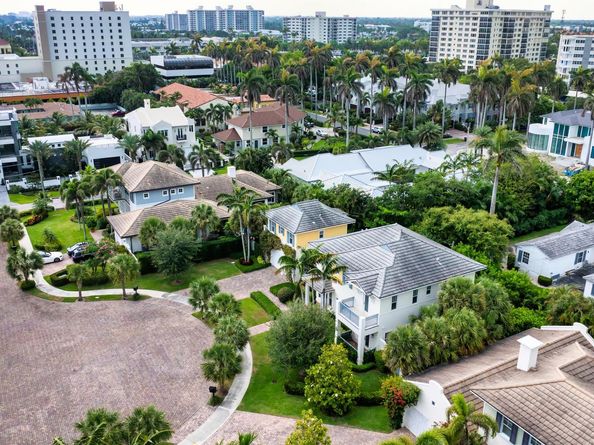 110 Sea Lane, Delray Beach FL 33483