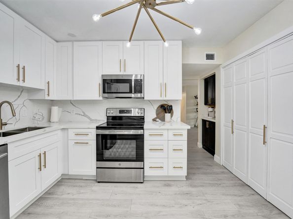 2804 N 46th Ave C330, Hollywood FL 33021