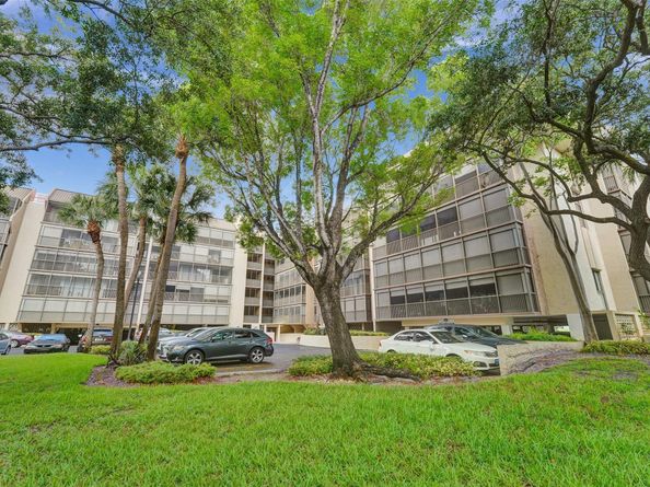 2804 N 46th Ave C330, Hollywood FL 33021